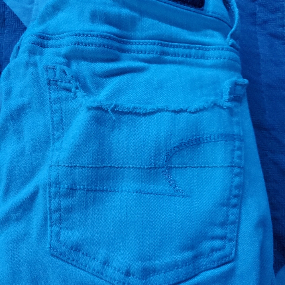 American eagle ripped jeans